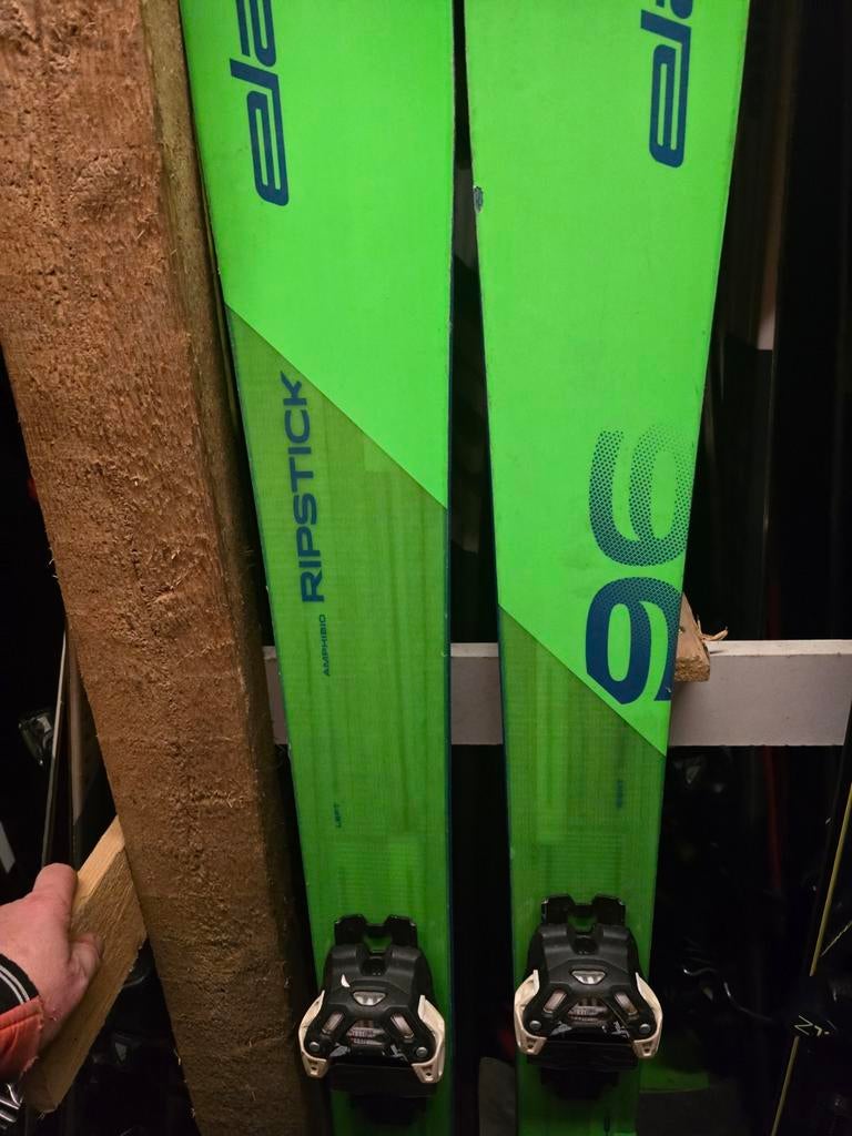 ACTIE ‼️174cm ELAN RIPSTICK 96 FREERIDE TOP SKI, Sport en Fitness, Skiën en Langlaufen, Zo goed als nieuw, Ski's, Skiën, Overige merken
