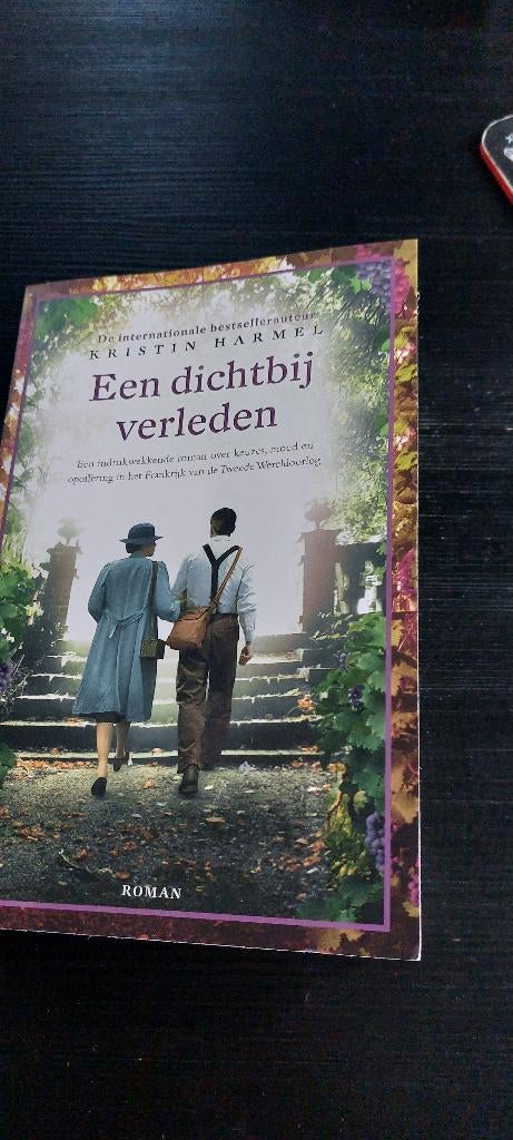 Kristin Harmel een dichtbij verleden, Boeken, Ophalen of Verzenden, Zo goed als nieuw, Kirstin Harmel