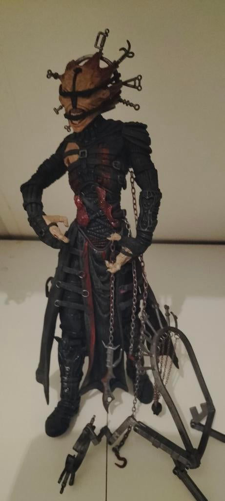 Hellraiser figuur, Ophalen of Verzenden, Zo goed als nieuw, Actiefiguur of Pop