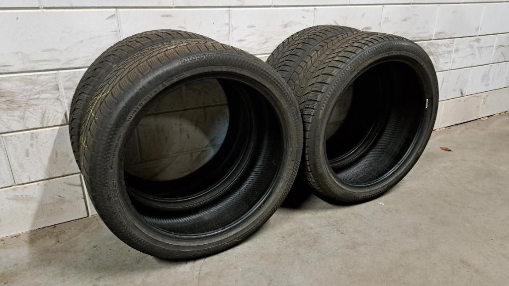 Winterbanden 235/45/21 & 255/40/21 Continental. Goed profiel, Gebruikt, 255 mm, Band(en), Personenwagen
