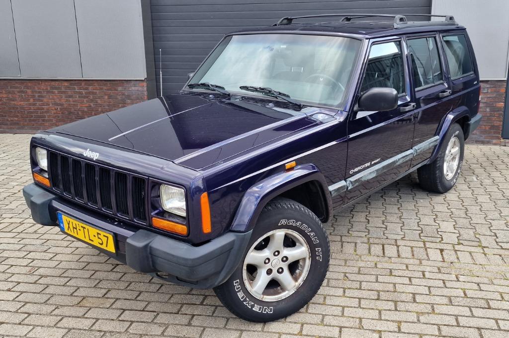 Ik zoek een Jeep Cherokee of Grand Cherokee (inkoop gezocht), Auto's, Jeep, Automaat, 4000 cc, Blauw, Origineel Nederlands