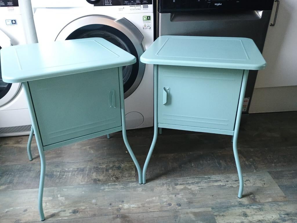 2 Mintgroene Vettre Ikea Nachtkastjes, Huis en Inrichting, Slaapkamer | Nachtkastjes, Ophalen, Metaal of Aluminium, 55 tot 70 cm
