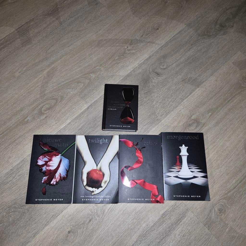 Boek serie twilight stephenie meyer, Ophalen of Verzenden