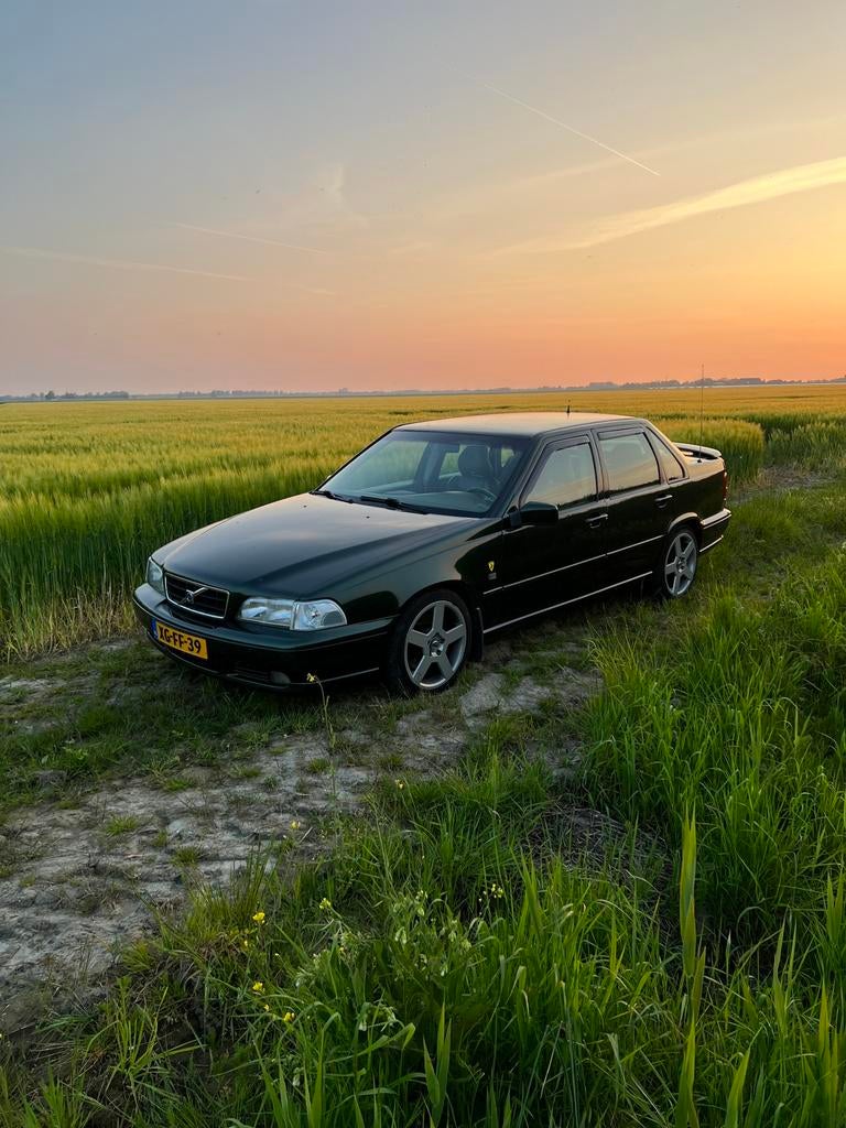 Gezocht Audi 80 coupe s2 v6 5 cilinder cabrio/Volvo s70 v70R, Particulier, Te koop