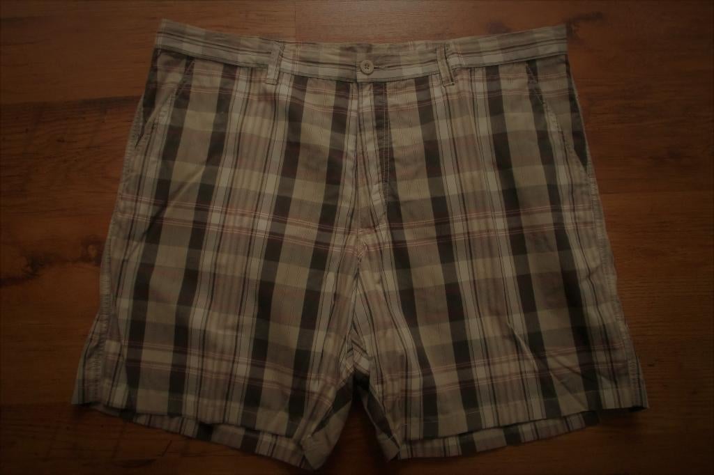 Prachtige korte zomer broek van geruite stof merk Canda., Verzenden, Nieuw, Overige maten, Overige kleuren