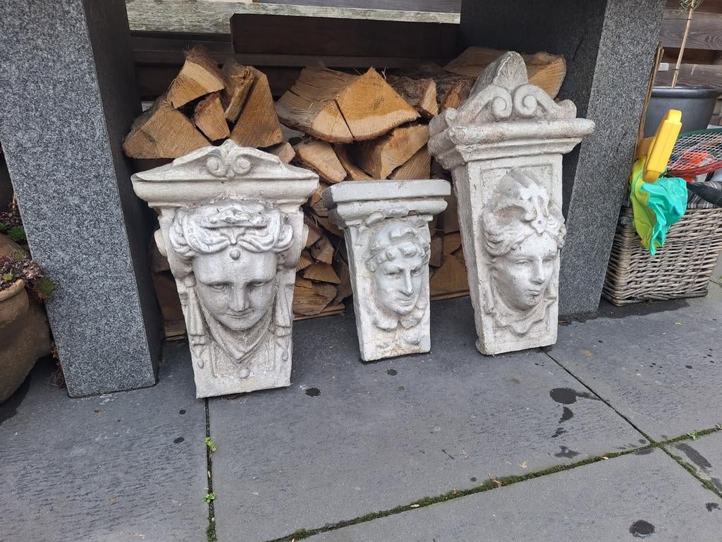 3 antieke gevel ornamenten, Ophalen of Verzenden