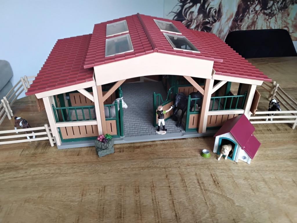 Schleich Manege met paarden, veulens, verzorger hond met hok, Ophalen of Verzenden, Zo goed als nieuw