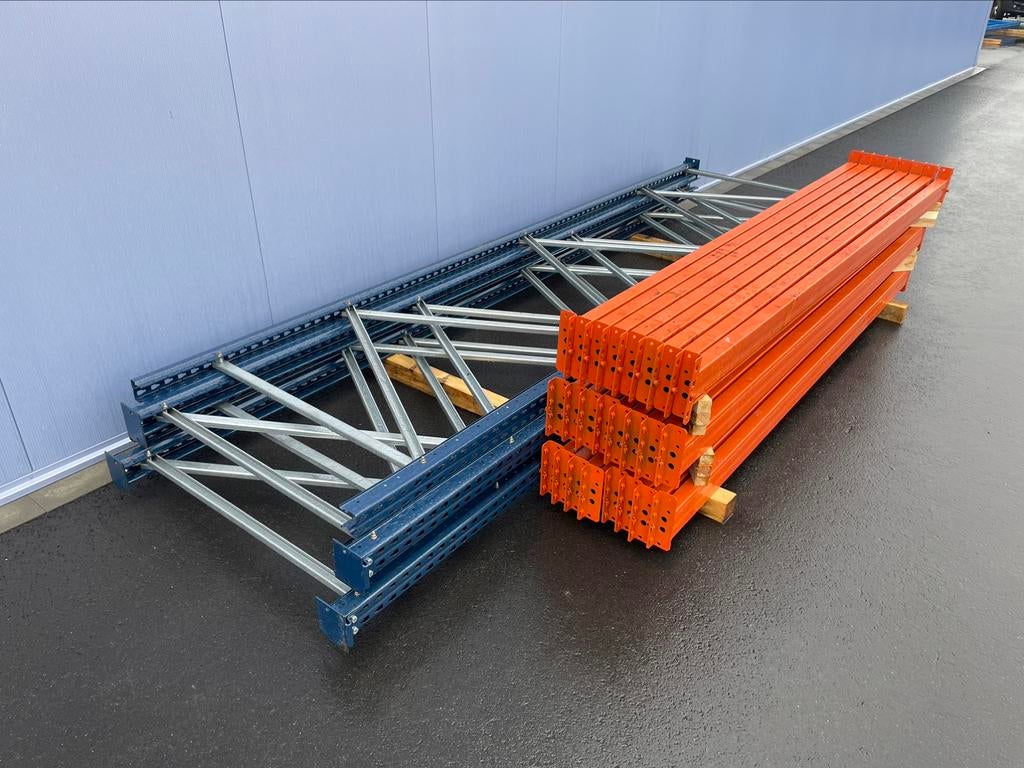Stellingmateriaal staanders 4 meter en liggers 270, Zakelijke goederen, Kantoor en Winkelinrichting | Magazijn, Stelling en Opslag