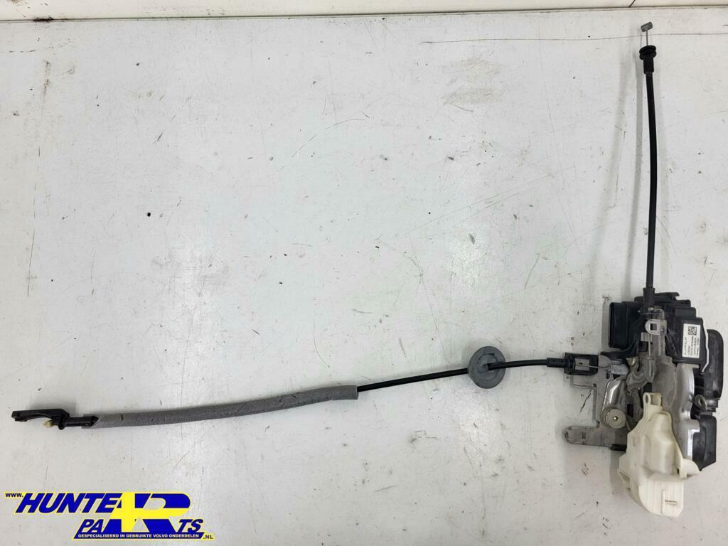 Deurslot mechaniek linksvoor Volvo V40 II ('12-'19) 31391824, Ophalen of Verzenden, Gebruikt