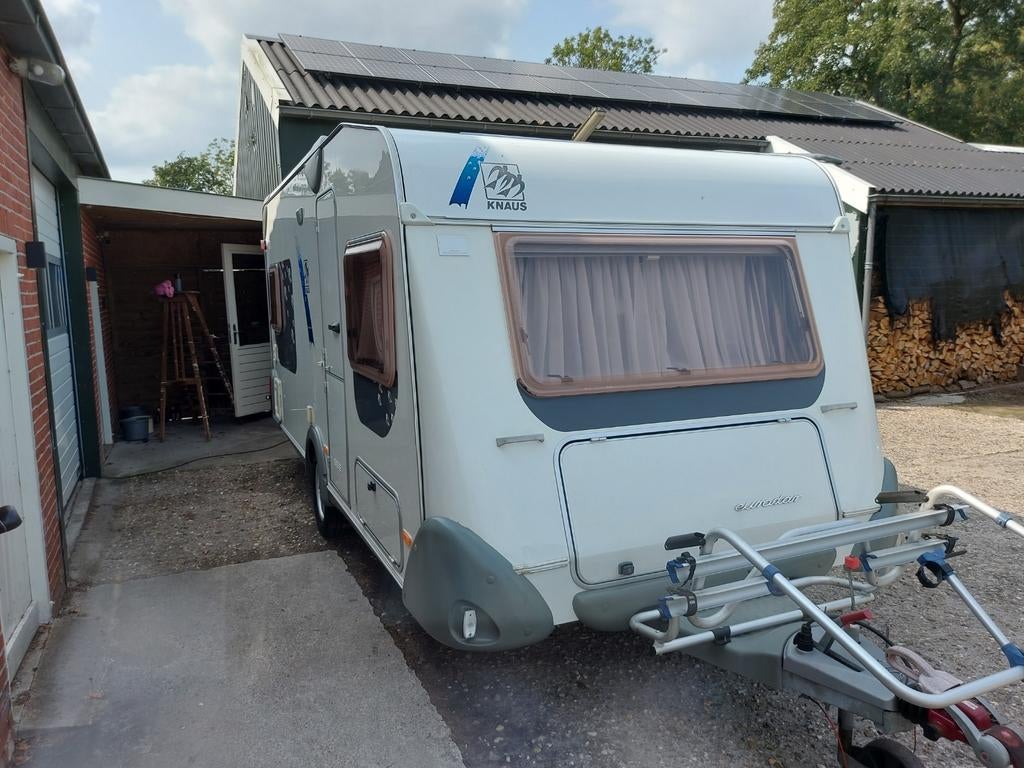 Knaus 450 TF Tourcaravan met luifel te huur, Caravans en Kamperen, Rondzit, Particulier, Luifel, Knaus