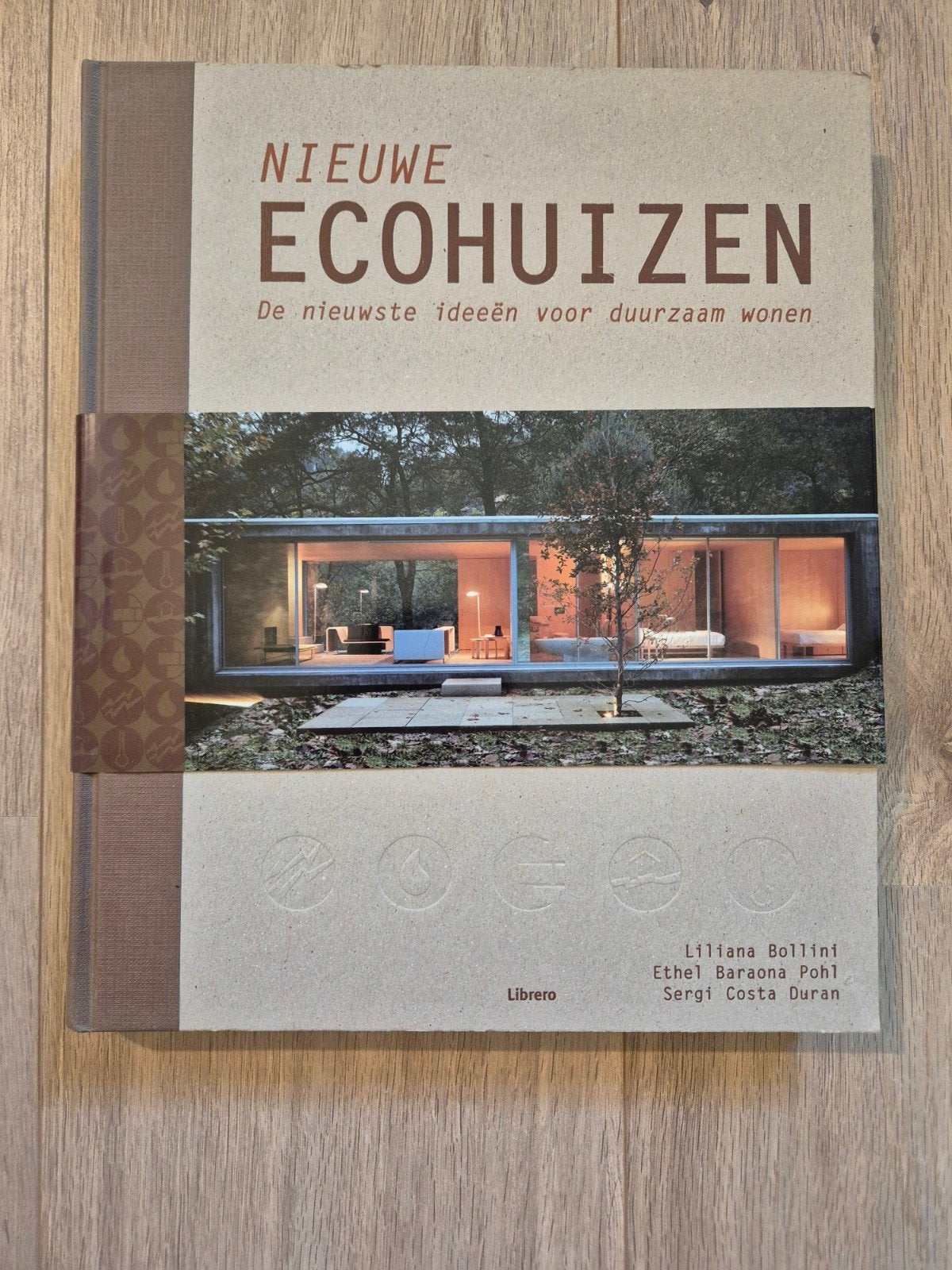 Nieuwe Ecohuizen: Duurzaam Wonen Boek, Ophalen, Zo goed als nieuw, Liliana Bollini, Ethel Baraona Pohl, Sergi Costa Duran, Interieur en Design