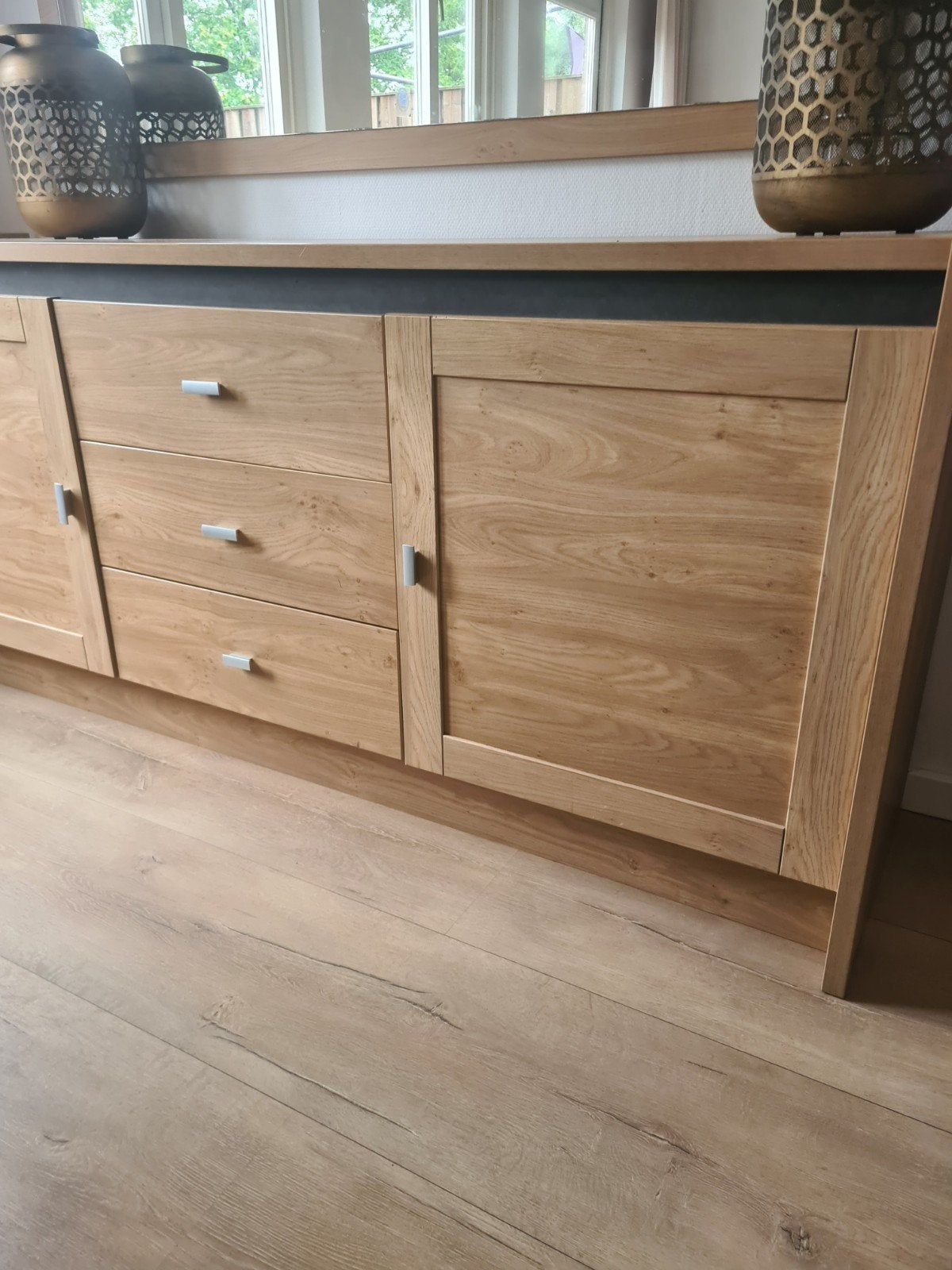 Dressoir kast met spiegel - Leenbakker, Huis en Inrichting, Ophalen, 50 tot 100 cm, Zo goed als nieuw, 25 tot 50 cm