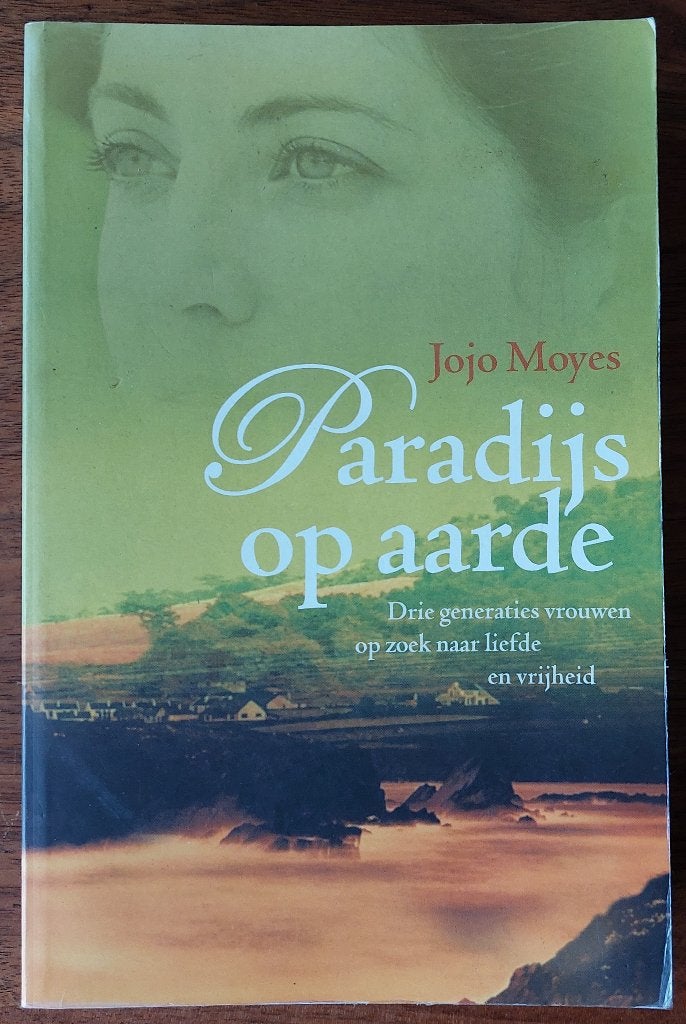 Paradijs op aarde - Jojo Moyes, Ophalen of Verzenden, Gelezen, Jojo Moyes