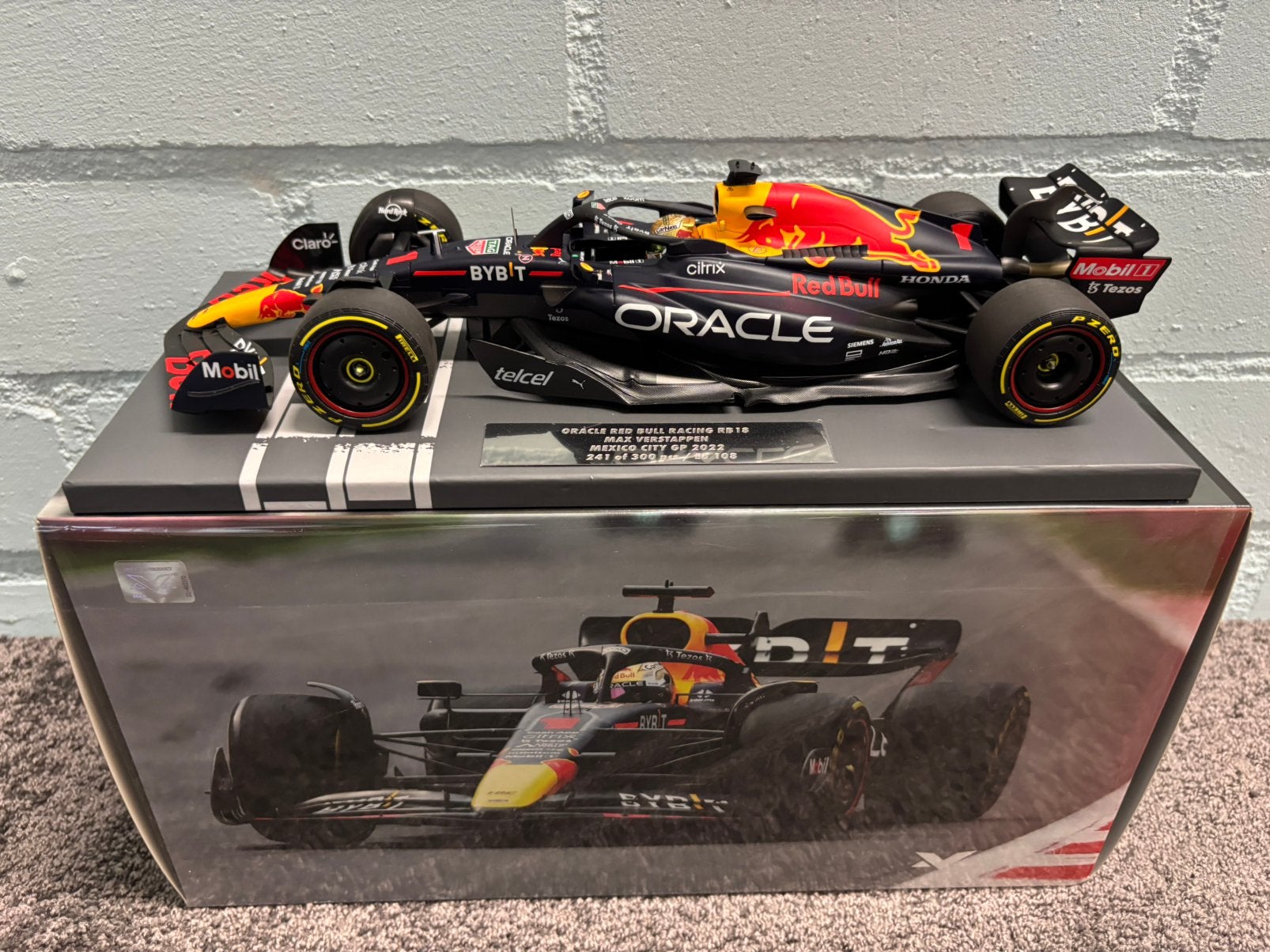 Max verstappen RB18 winner mexico 2022 1:18 model, Ophalen of Verzenden, Zo goed als nieuw, Formule 1