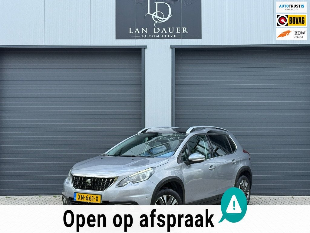 Peugeot 2008 1.2 PureTech Allure / PANORAMADAK / CARPLAY PDC, Voorwielaandrijving, Euro 6, 1199 cc, 82 pk