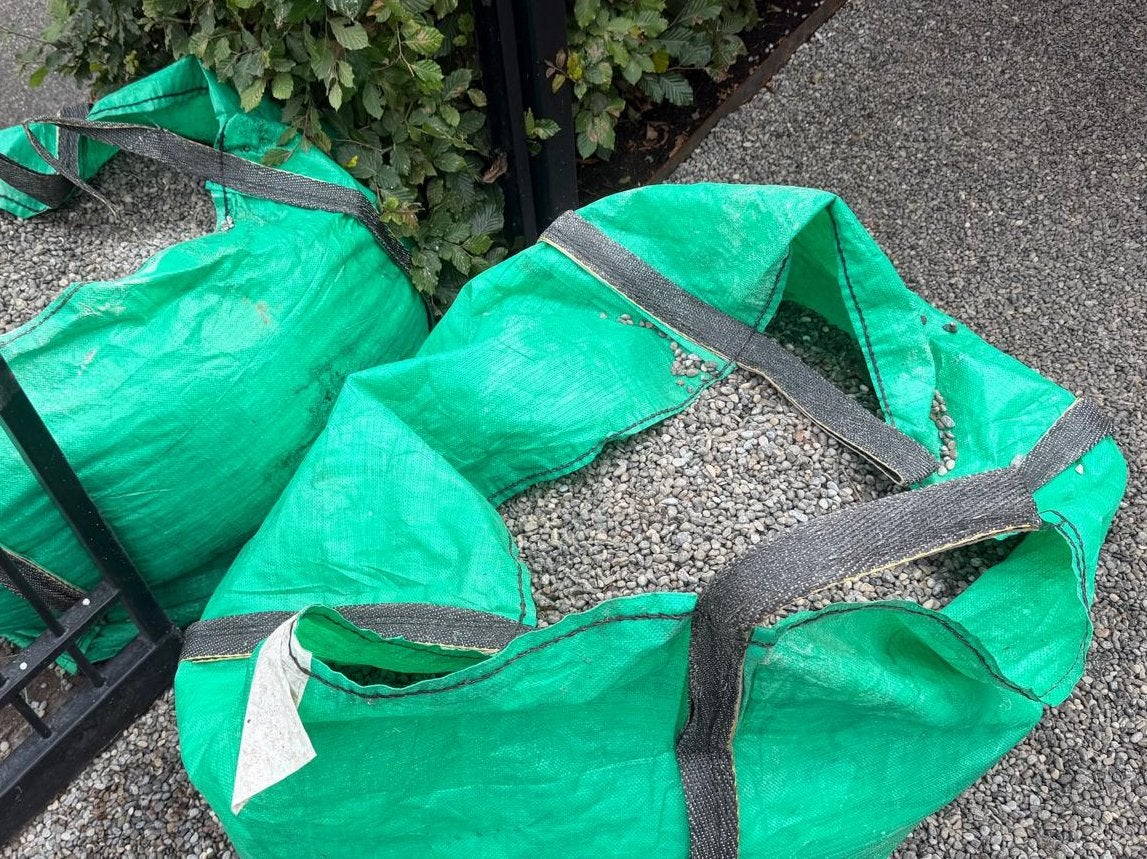 Foto 2 van Nieuw Baltic grey / Alpen grind 8-16 mm