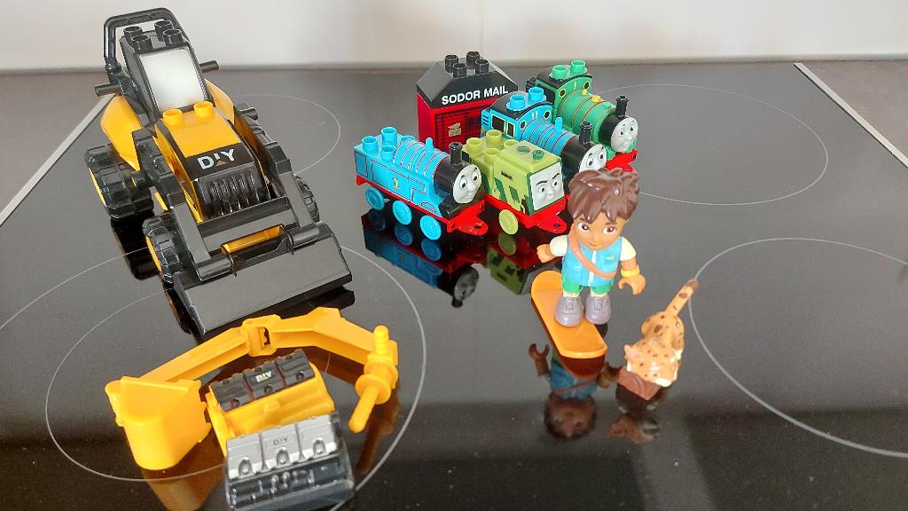 Figuurtjes Megabloks Diego+diertje, Thomas de trein, shovelm, Ophalen, Gebruikt, Megabloks