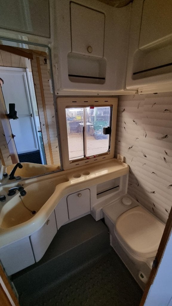 Burstner camper interieur delen diverse kast, grepen , wc, Caravans en Kamperen, Verzenden, Gebruikt