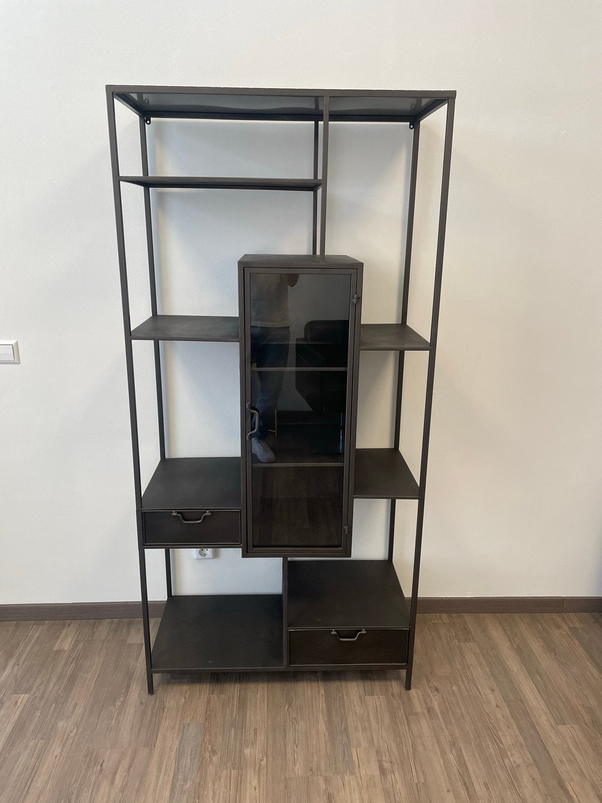 Industriële design Kast met Vitrine en Lades, Ophalen, Zo goed als nieuw