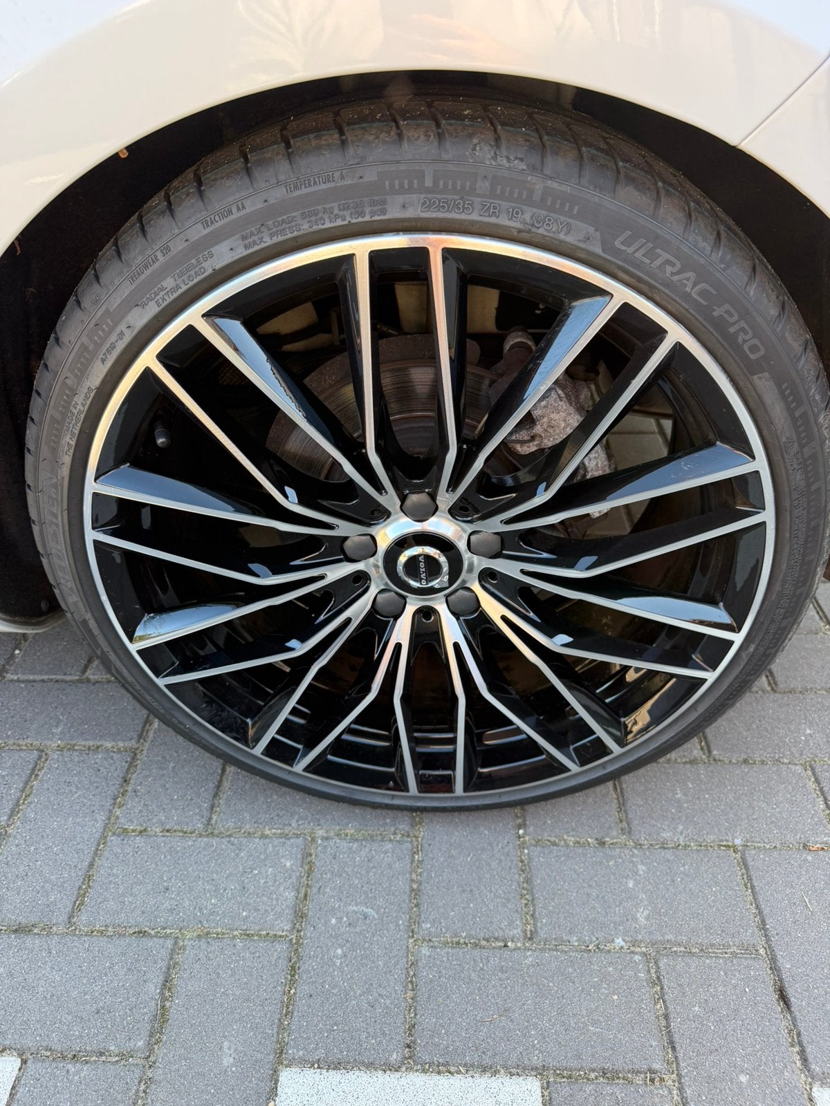 19 inch velgen met 225/35 R19 banden, Band(en), Ophalen, 19 inch, Zomerbanden