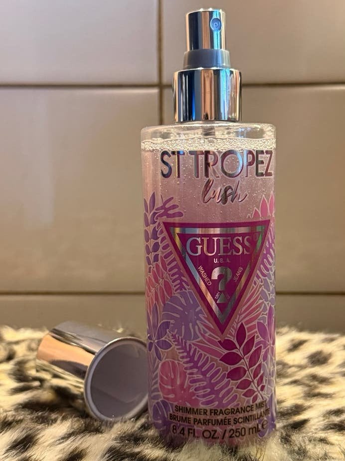 Guess St Tropez Lush Shimmer Fragrance Mist 250ml, Ophalen of Verzenden, Zo goed als nieuw