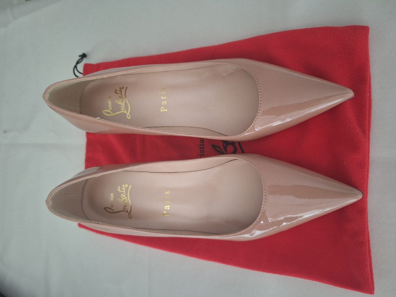 Christian louboutins nude, Kleding | Dames, Schoenen, Ophalen of Verzenden, Zo goed als nieuw, Beige, Sneakers of Gympen