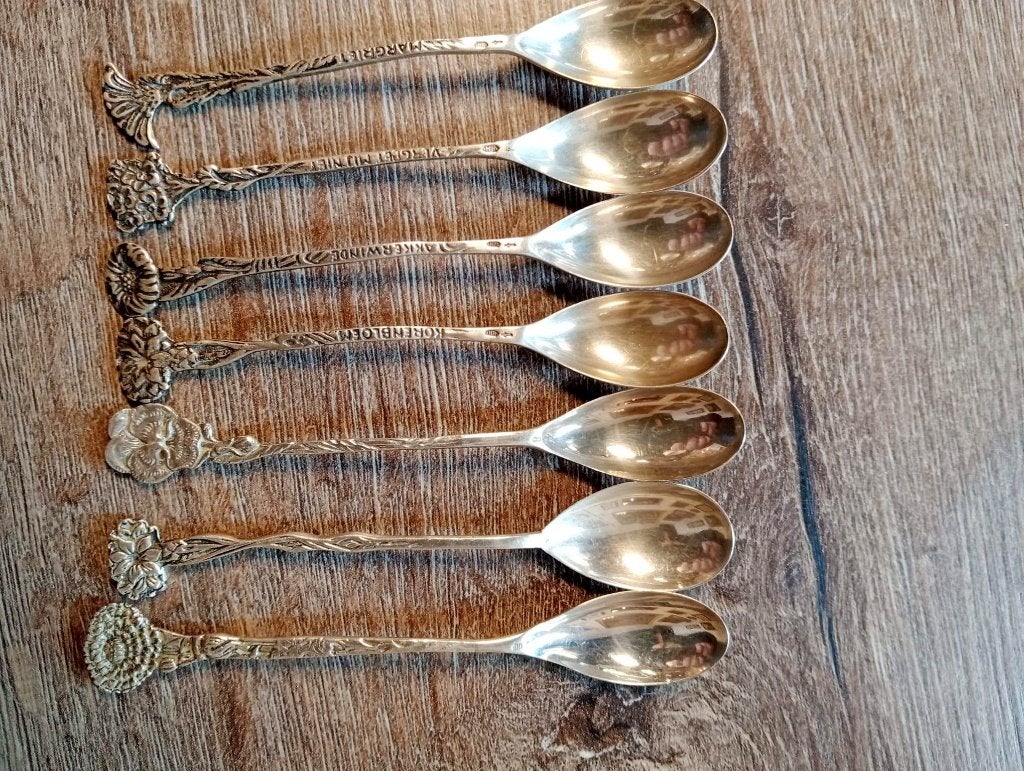 7 zilveren bloemetjes lepeltjes- Gemerkt., Ophalen of Verzenden