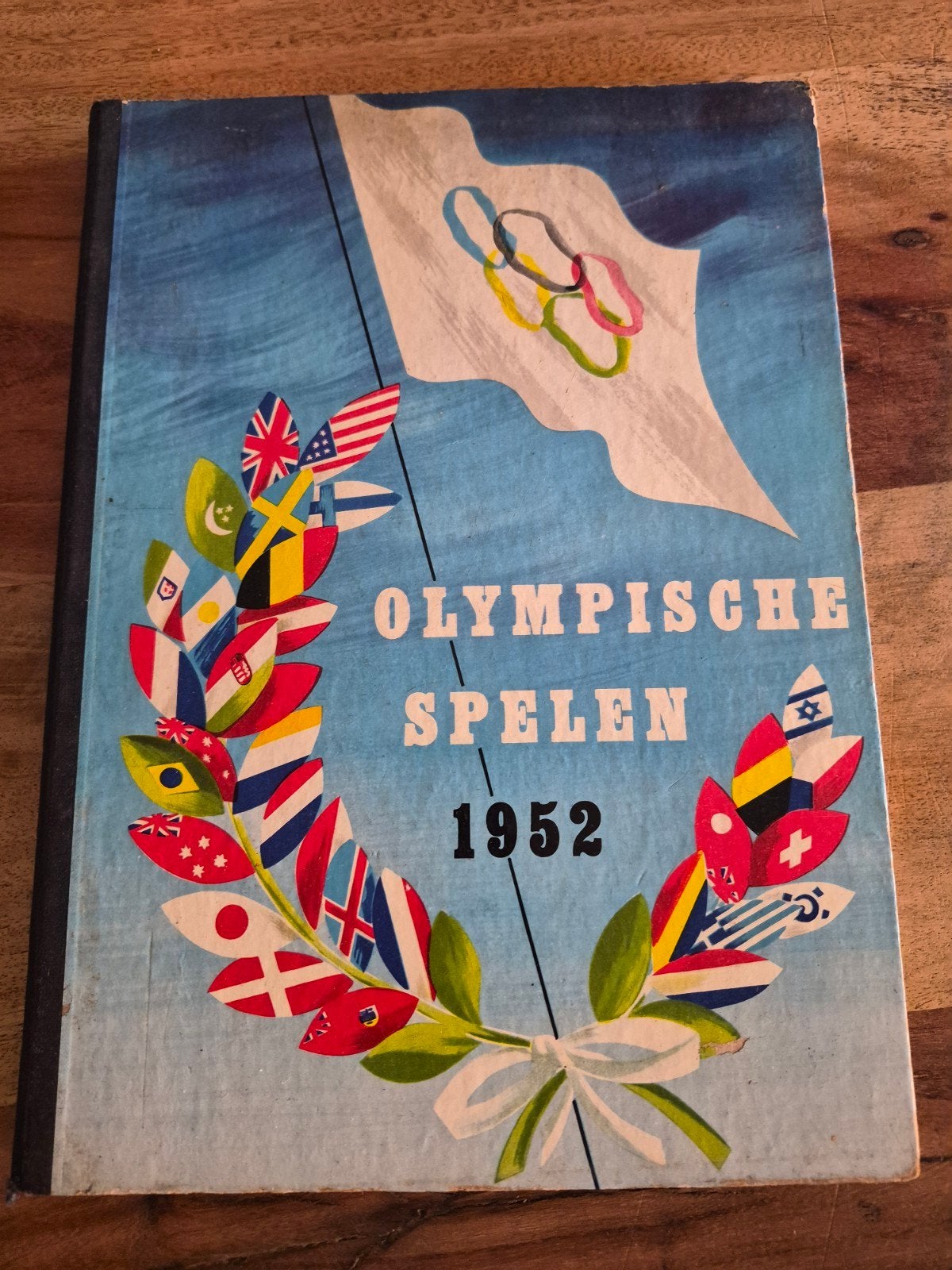 Olympische Spelen 1952 Boek - Historisch Sportverslag, Boeken, Ophalen of Verzenden, Gelezen, Onbekend, Overige sporten