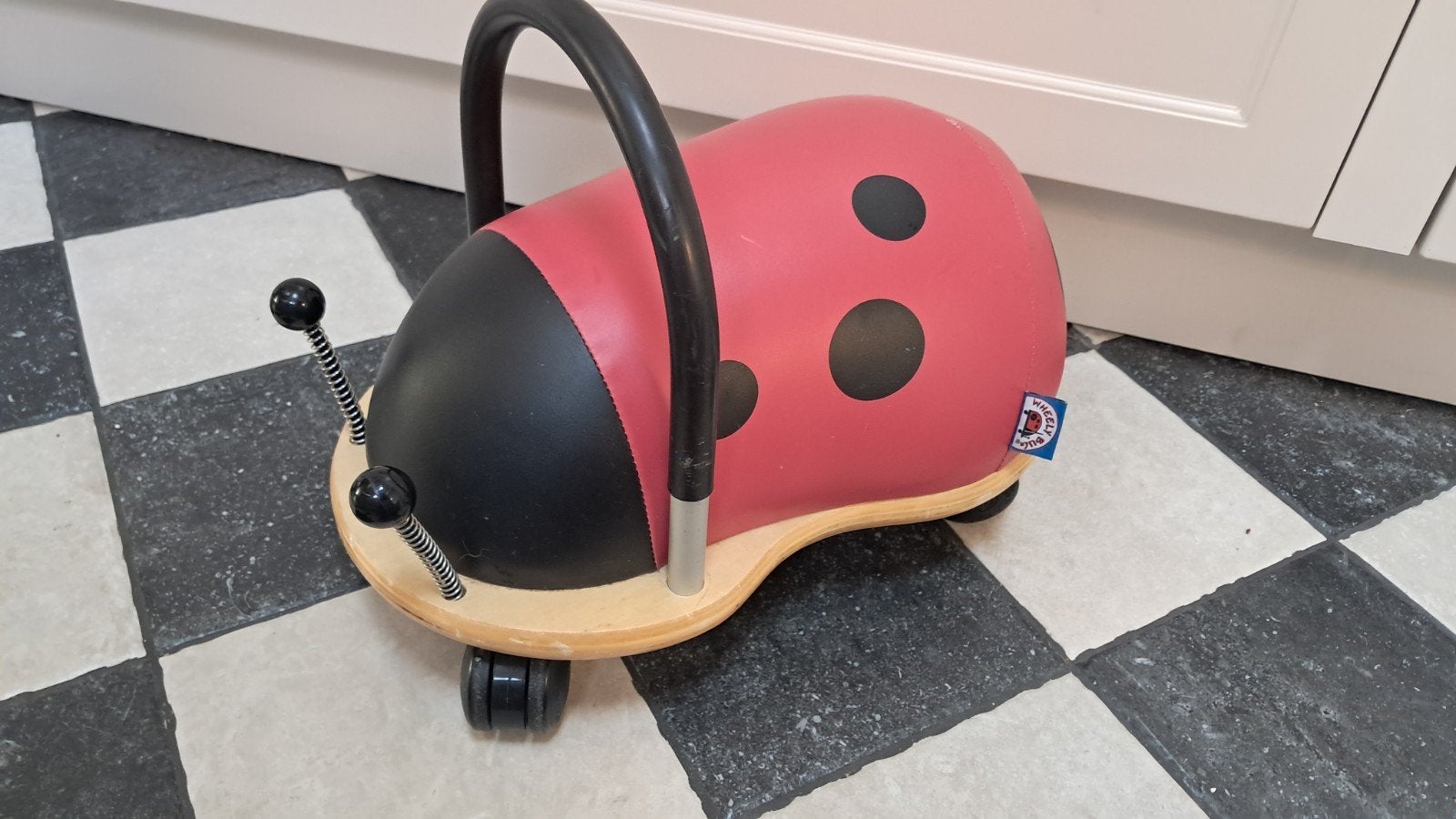 Wheely Bug Lieveheersbeestje Loopwagentje -Zo goed als nieuw, Ophalen, Gebruikt, Loopvoertuig