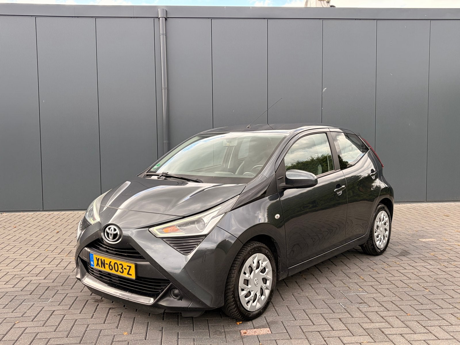 Toyota Aygo 1.0|AIRCO| ACHTERUITRIJCAMERA |CRUISE|5D|NET!!, Voorwielaandrijving, 4 stoelen, Origineel Nederlands, Bedrijf