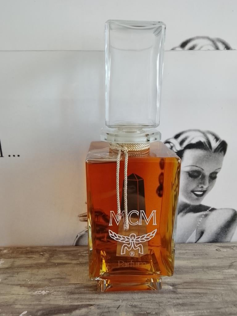 Giant factice MCM parfum, Verzamelen, Ophalen of Verzenden, Nieuw, Toebehoren