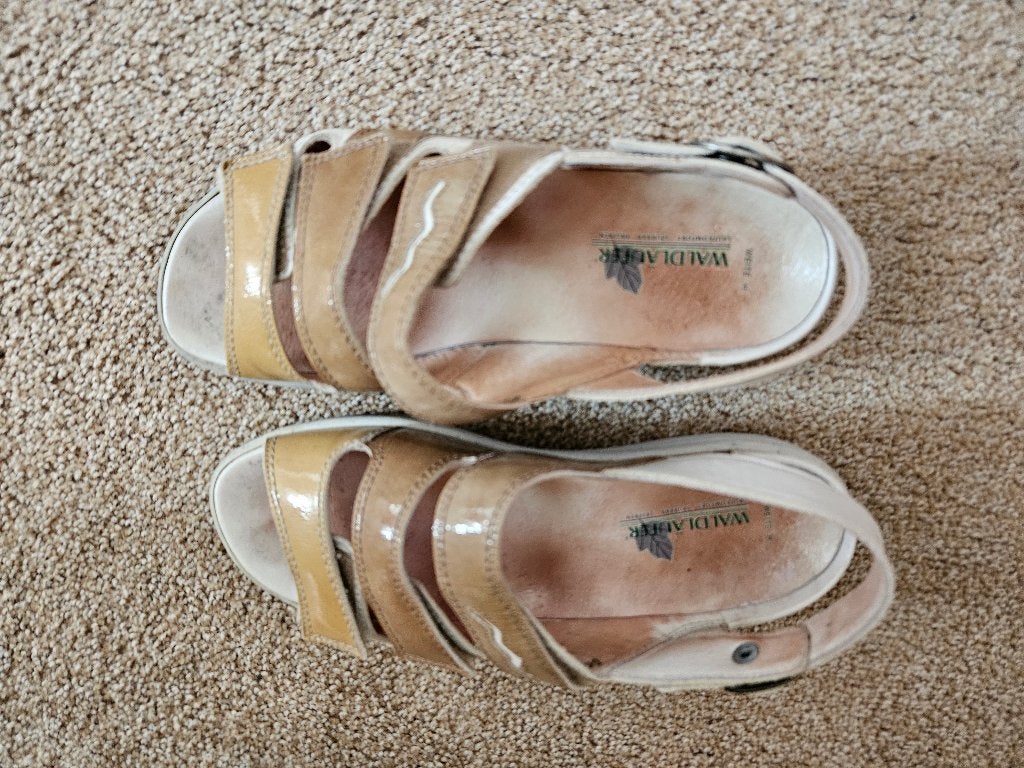 Open schoen Waldlaufer maat 3.5  Wijdte H, Waldlaufer, Beige, Zo goed als nieuw, Sandalen of Muiltjes