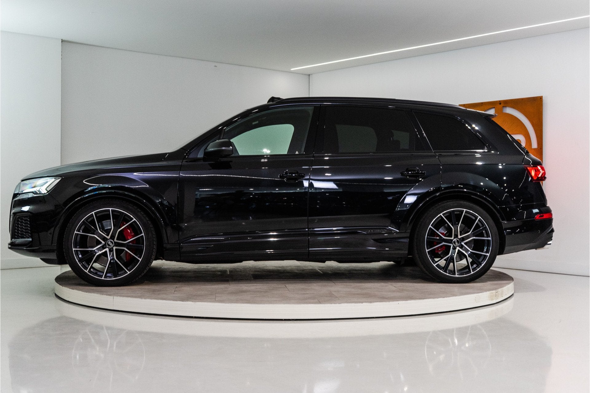 Audi SQ7 4.0 TFSI S Q7 quattro 7p. 508PK | Pano | B&O | Carb, Auto's, Automaat, 2240 kg, Gebruikt, Zwart