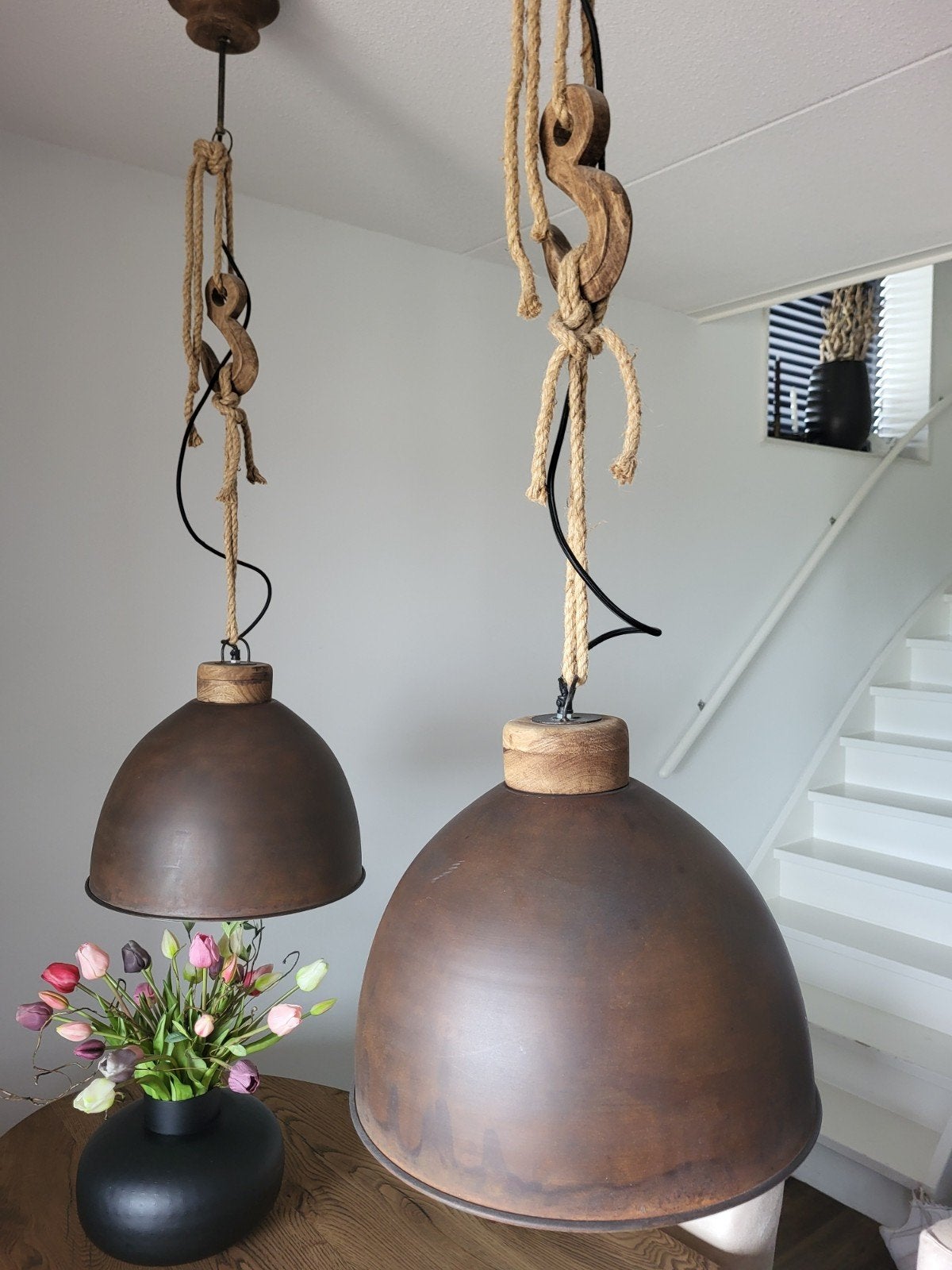 Set van 2 industriële hanglampen met touw en hout, Huis en Inrichting, Lampen | Hanglampen, Ophalen of Verzenden, Zo goed als nieuw