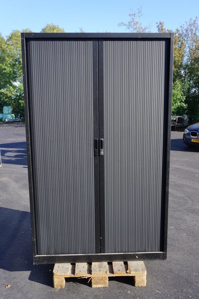 Zwarte archiefkast roldeurkast kantoorkast dossierkast, Huis en Inrichting, 100 tot 150 cm, Niet ingevuld, 150 tot 200 cm, 25 tot 50 cm
