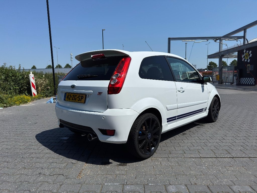 Ford Fiësta 2.0 16V ST 3DR 2008 Wit (ST150), Auto's, Ford, Voorwielaandrijving, 4 cilinders, Leder en Stof, Handgeschakeld