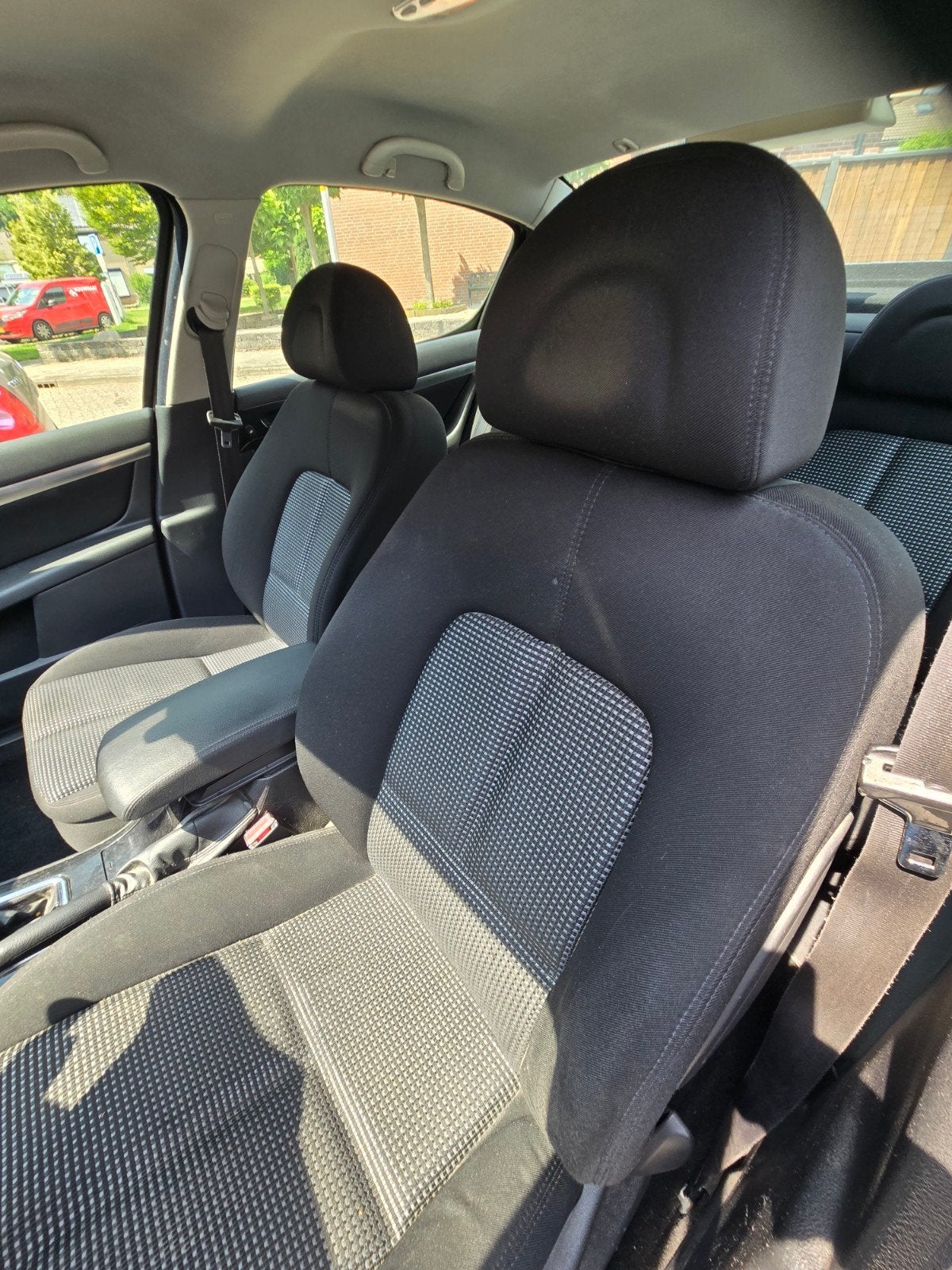 Peugeot 407 2.0 16V 103KW 2010 Zwart, Voorwielaandrijving, 745 kg, 4 cilinders, Zwart