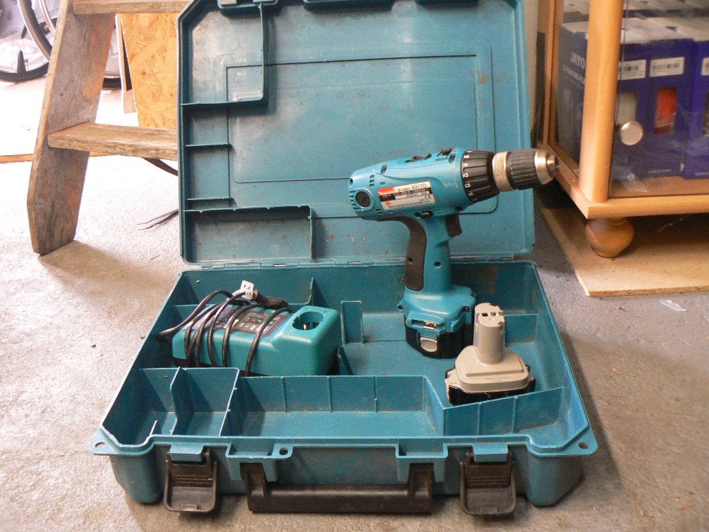 Makita schroef boormachine, Boormachine, Variabele snelheid, Ophalen of Verzenden, Zo goed als nieuw