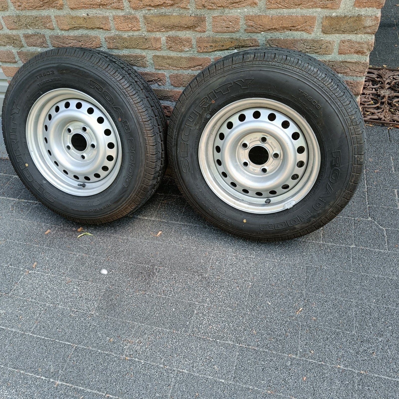 2 complete wielen voor aanhanger 185 R14C IZGST!, Auto diversen, Aanhangwagen-onderdelen, Ophalen, Zo goed als nieuw