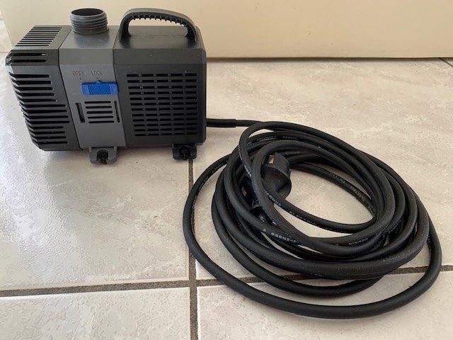 vijverpomp, filterpomp, waterpomp, koivijver, beeklooppomp, Tuin en Terras, Ophalen of Verzenden, Gebruikt, Vijverpomp