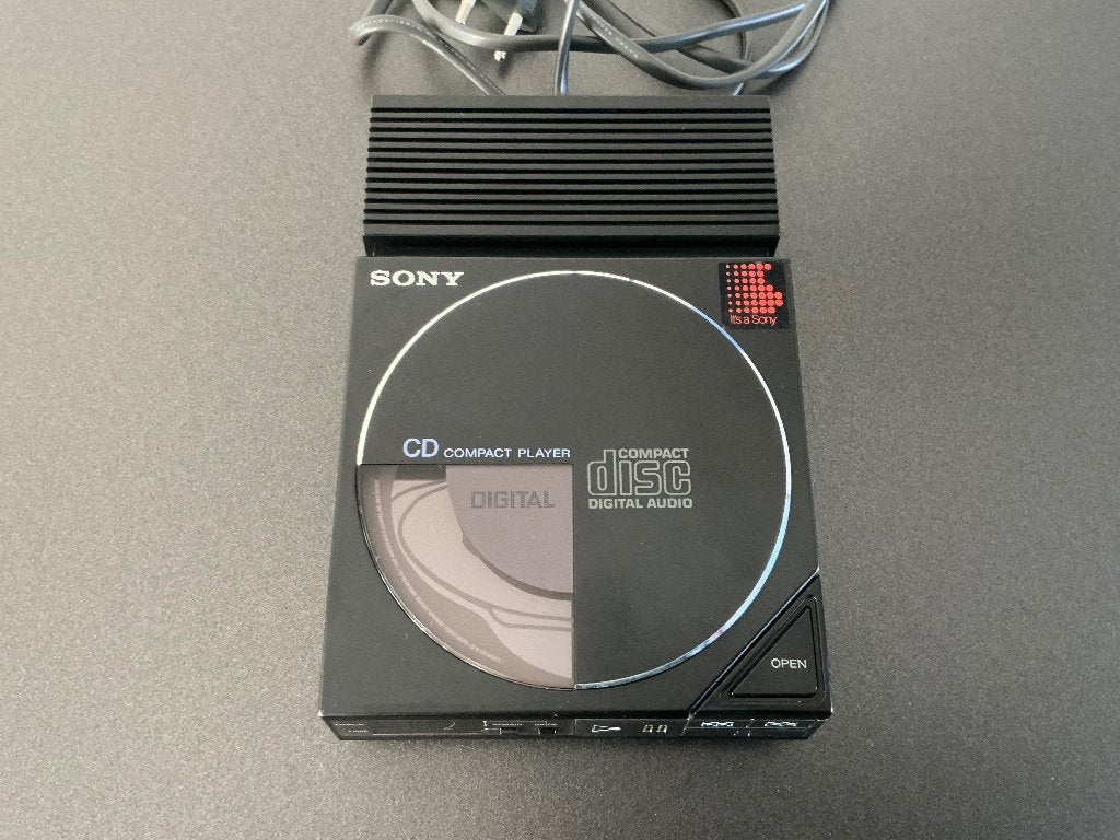 Sony Discman D-50 (MK-1 1984) + originele docking, Verzenden, Discman