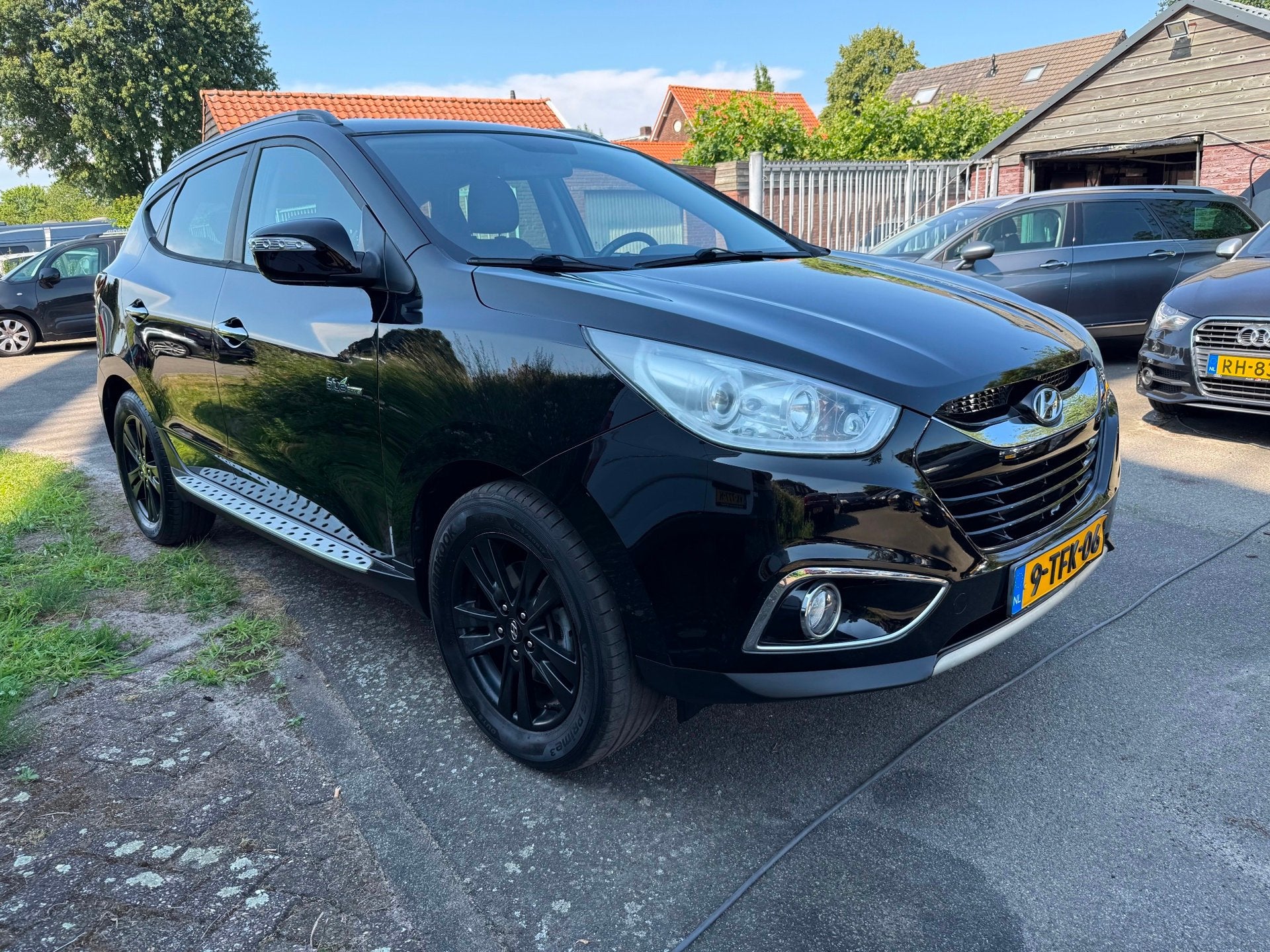 Hyundai Ix35 1.6i GDI HIGH LIGHT WEINIG KM EERSTE EIGENAAR D, Auto's, Voorwielaandrijving, 135 pk, 4 cilinders, Leder en Stof