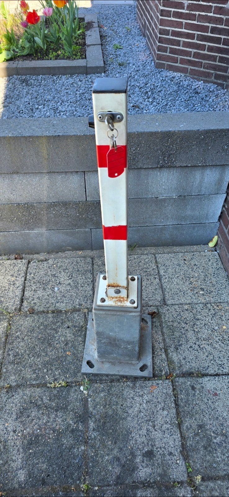 Parkeerplaats., Ophalen of Verzenden, Minder dan 2 meter
