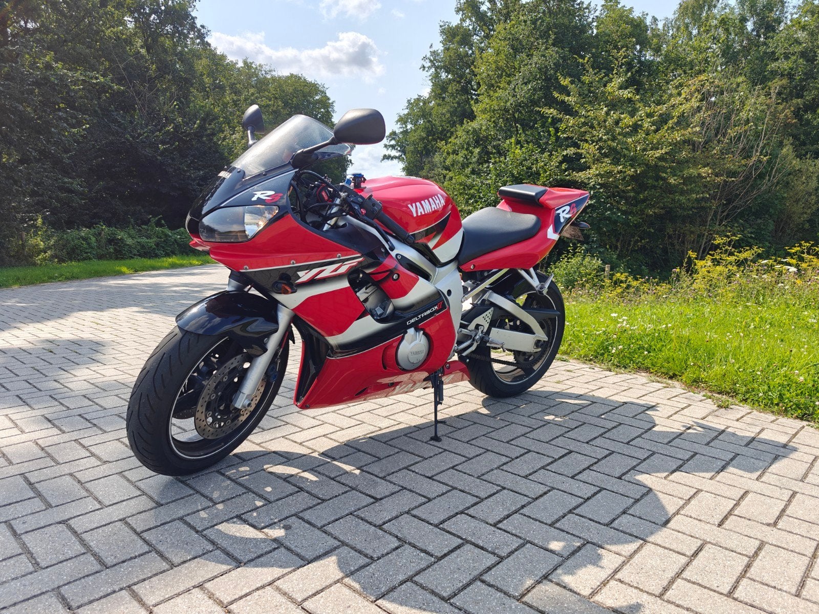 Yamaha YZF R6 Sportmotor - Rood/Zwart, 4 cilinders, Motorrijbewijs A, Super Sport, Particulier