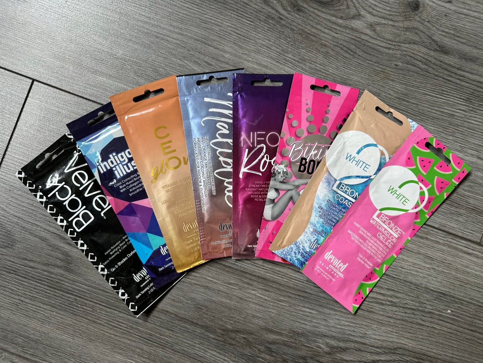 Devoted Creations sachets, Ophalen of Verzenden, Nieuw, Zonnebrand of After Sun
