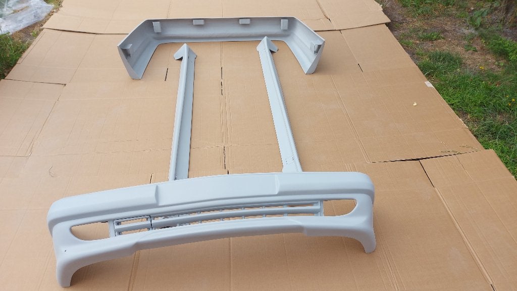 voor Mercedes W124 Sedan Bodykit  AMG Style, Mercedes-Benz, Nieuw, Ophalen of Verzenden, Bumper