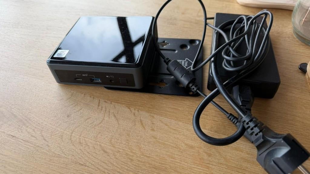 Intel NUC gen10 i7 BXNUC10i7FNK2, Computers en Software, Ophalen, Gebruikt, Minder dan 4 GB, 8 GB