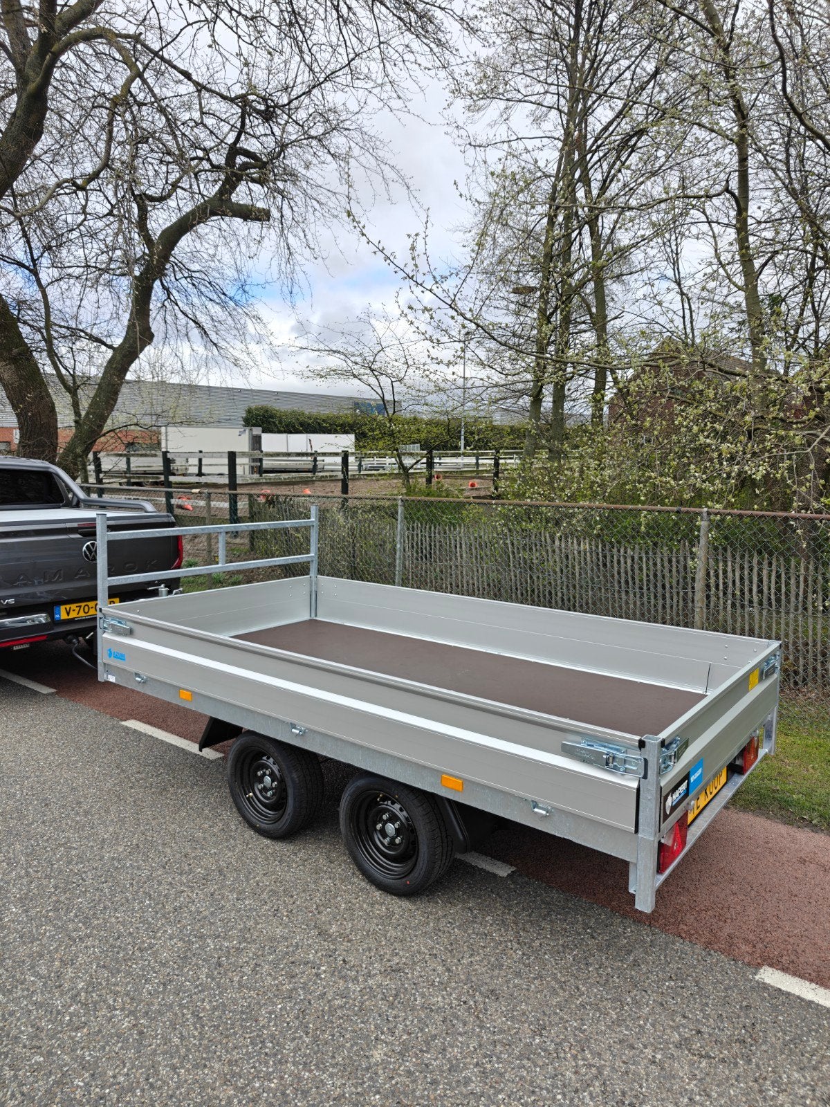 Demo Hapert plateau aanhanger 2000KG, Ophalen of Verzenden, Zo goed als nieuw
