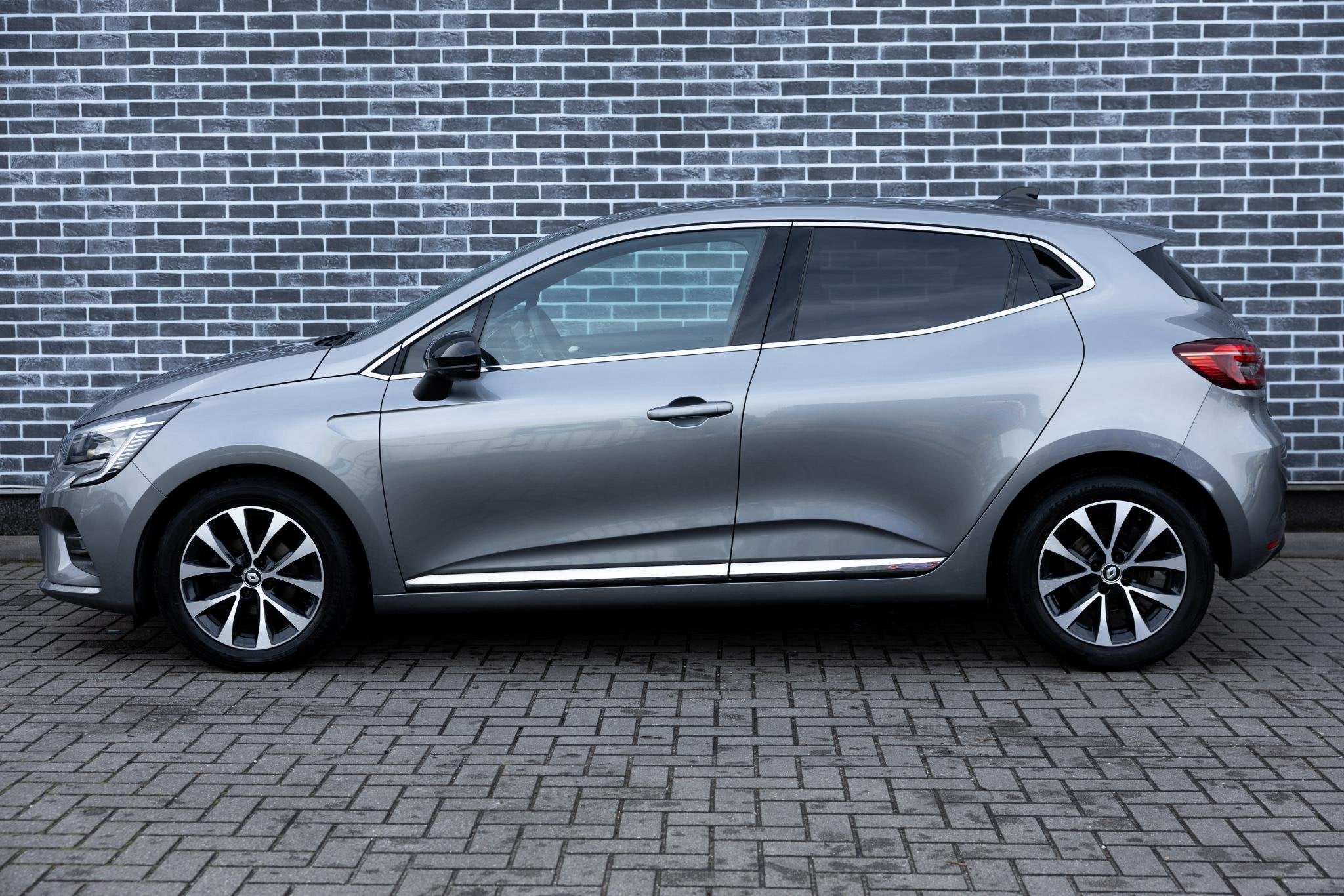 Foto 3 van Renault Clio 1.0 TCe 90 Techno | Achteruitrijcamera | Parkee