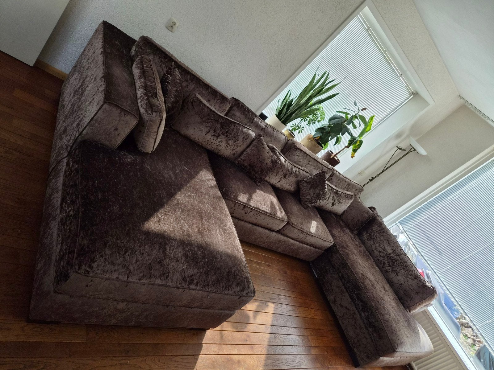 Comfortabele bank velours, Huis en Inrichting, Ophalen